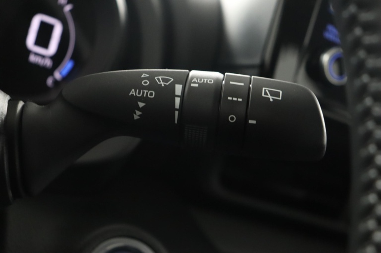 Toyota Yaris - 1.5 Hybrid First Edition 32