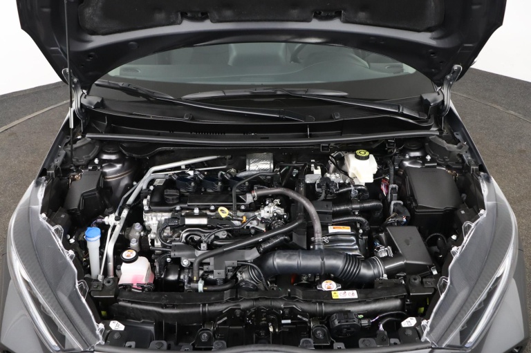 Toyota Yaris - 1.5 Hybrid First Edition 34