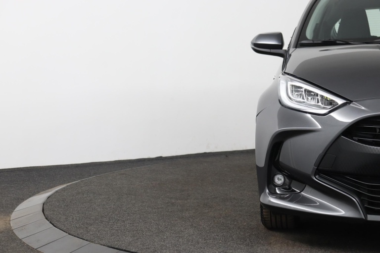 Toyota Yaris - 1.5 Hybrid First Edition 35