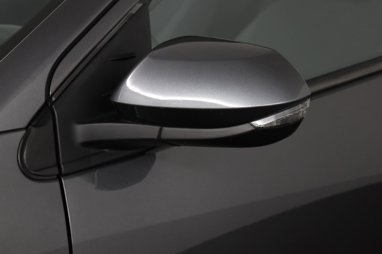 Toyota Yaris - 1.5 Hybrid First Edition 36