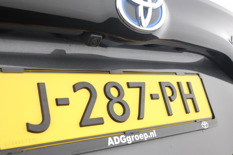 Toyota Yaris - 1.5 Hybrid First Edition 40