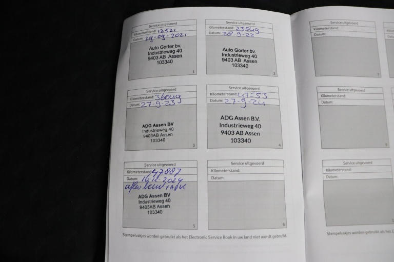 Toyota Yaris - 1.5 Hybrid First Edition 41