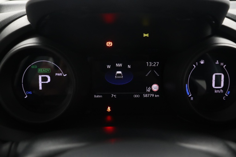 Toyota Yaris - 1.5 Hybrid First Edition 42