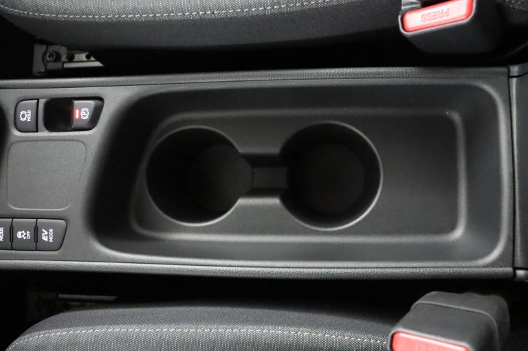 Toyota Yaris - 1.5 Hybrid First Edition 54