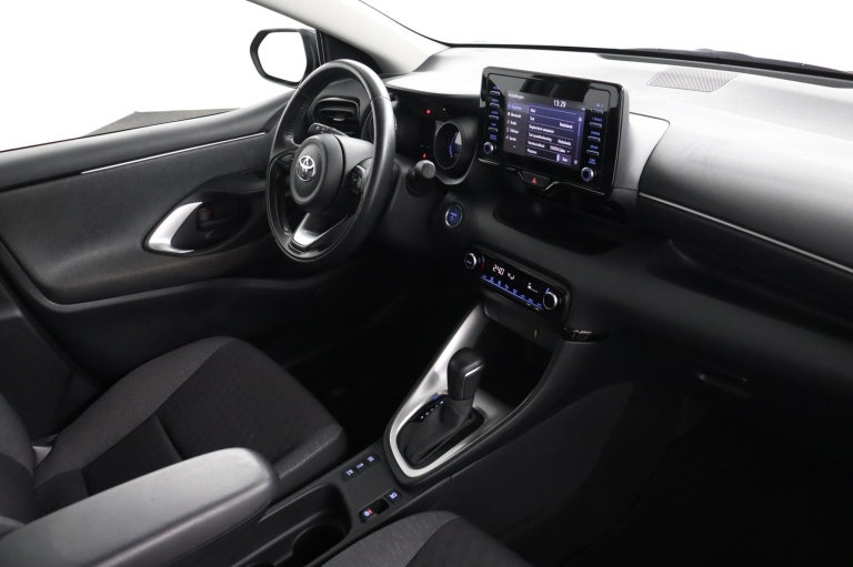 Toyota Yaris - 1.5 Hybrid First Edition 57