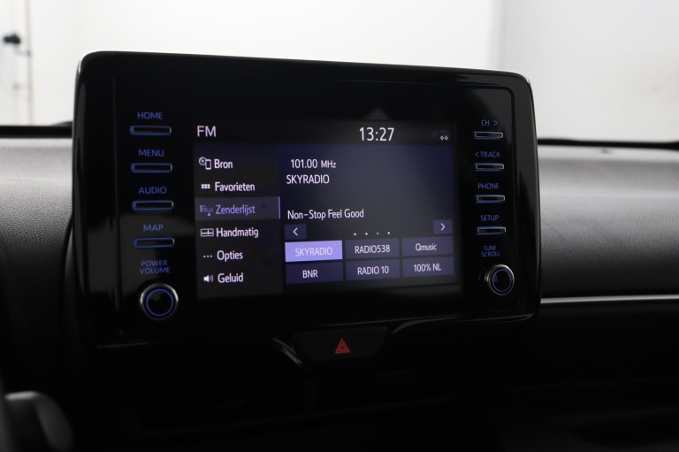 Toyota Yaris - 1.5 Hybrid First Edition 8