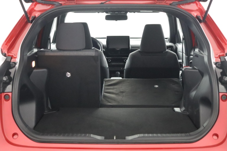 Toyota Yaris Cross - 1.5 Hybrid First Edition 24