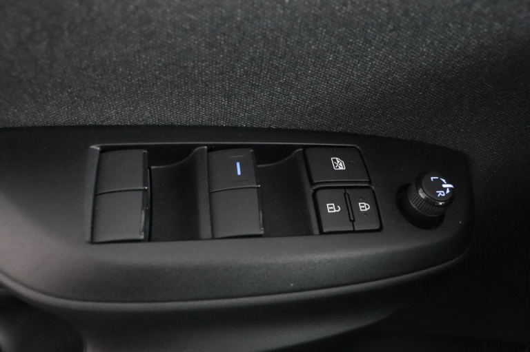 Toyota Yaris Cross - 1.5 Hybrid First Edition 28