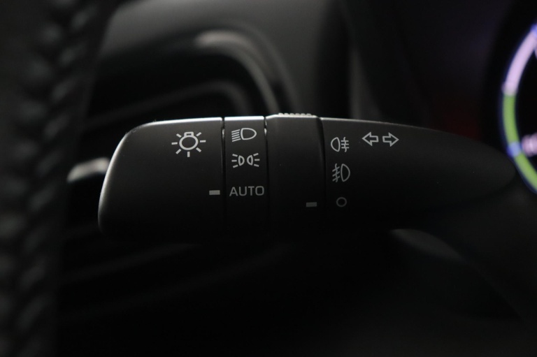 Toyota Yaris Cross - 1.5 Hybrid First Edition 30