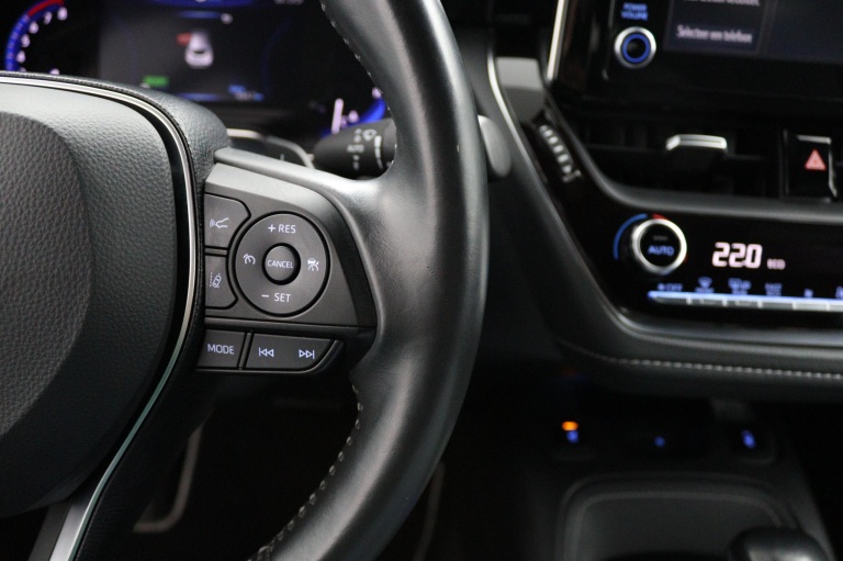 Toyota Corolla - 2.0 Hybrid Bi-tone 19