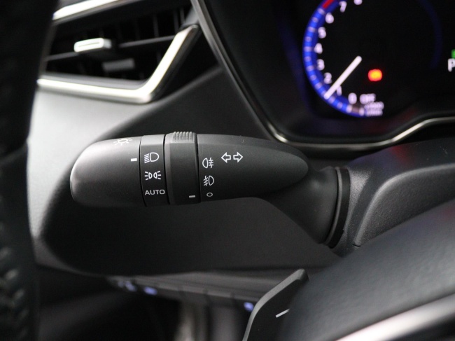 Toyota Corolla - 2.0 Hybrid Bi-tone