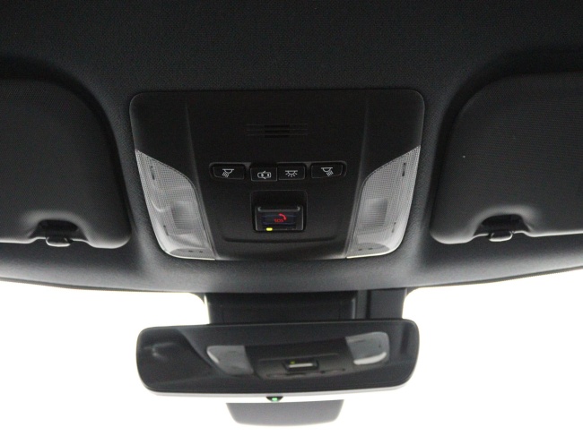 Toyota Corolla - 2.0 Hybrid Bi-tone