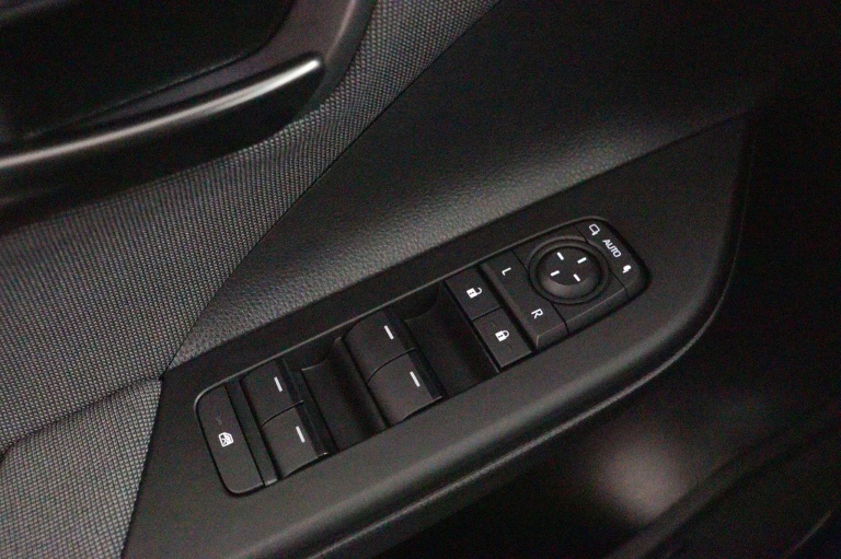 Toyota C-HR - 1.8 Hybrid 140 Dynamic 28