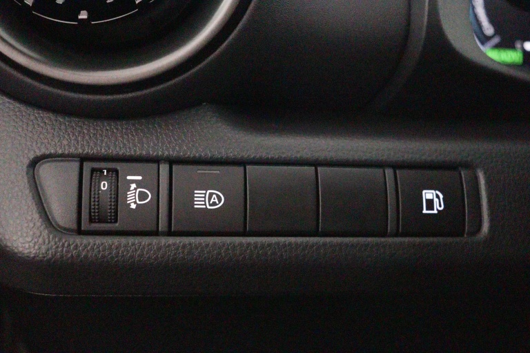 Toyota C-HR - 1.8 Hybrid 140 Dynamic 29