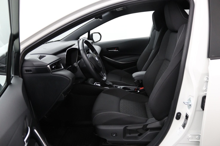 Toyota Corolla Touring Sports - 1.8 Hybrid 17