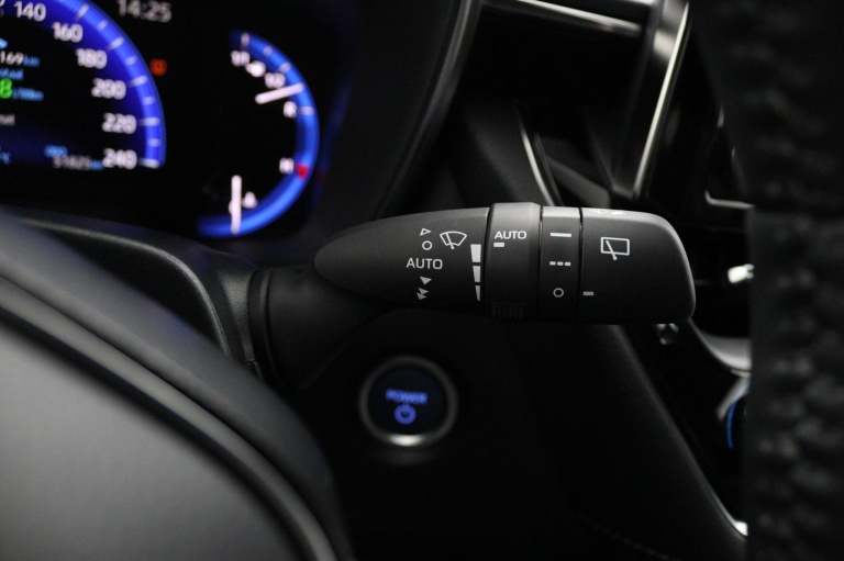 Toyota Corolla Touring Sports - 1.8 Hybrid 31