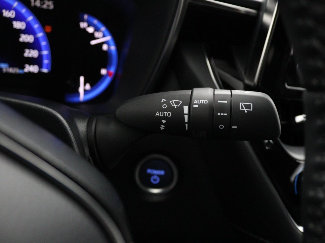 Toyota Corolla Touring Sports - 1.8 Hybrid