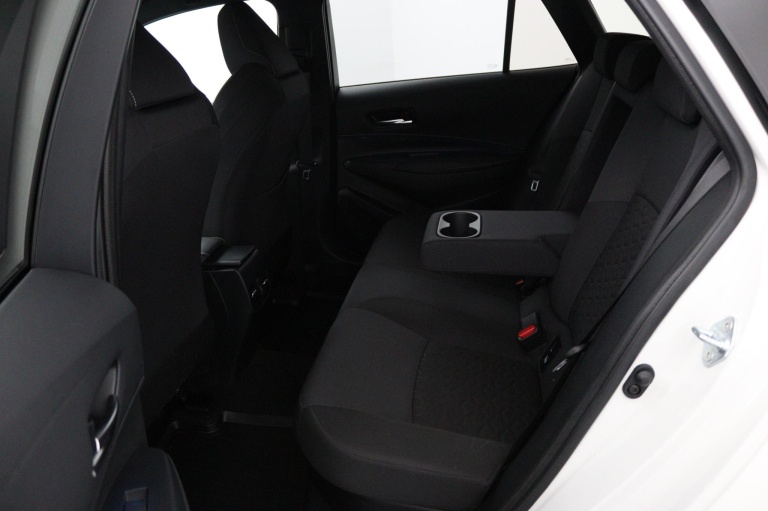 Toyota Corolla Touring Sports - 1.8 Hybrid 37