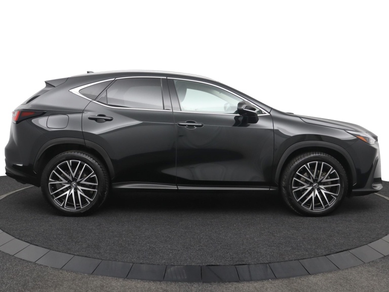 Lexus NX - 450h+ AWD Executive Line 12