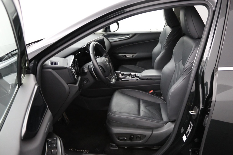 Lexus NX - 450h+ AWD Executive Line 16