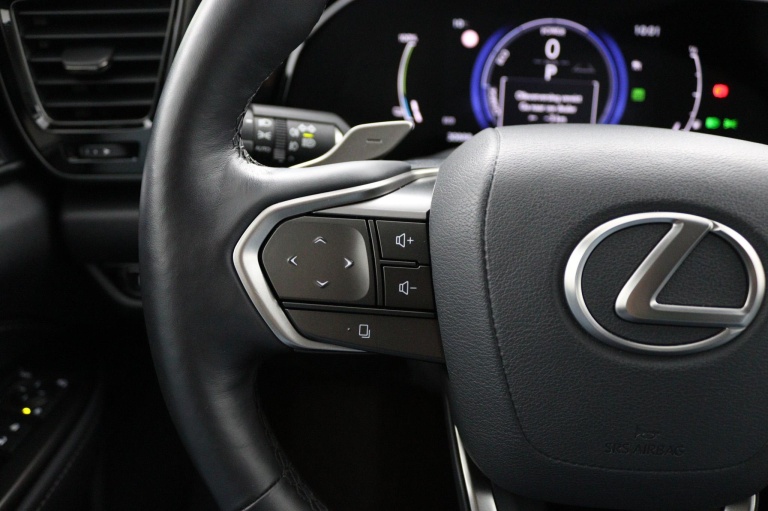 Lexus NX - 450h+ AWD Executive Line 18