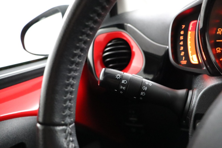 Toyota Aygo - 1.0 VVT-i x-cite 28