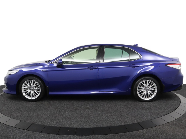 Toyota Camry - 2.5 Hybrid Executive 3