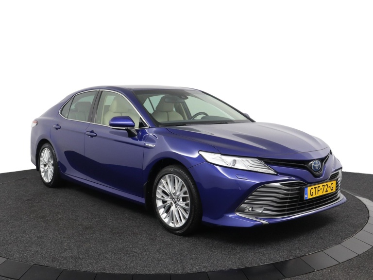 Toyota Camry - 2.5 Hybrid Premium 13