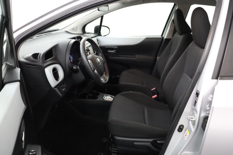 Toyota Yaris - 1.5 Full Hybrid Aspiration 16