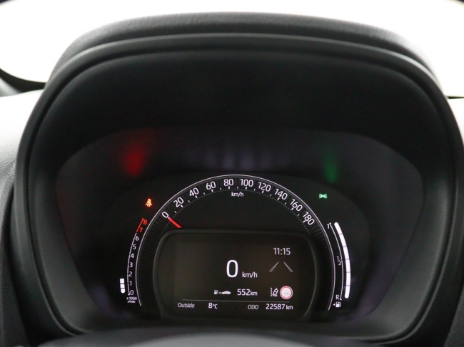 Toyota Aygo X - 1.0 VVT-i MT Play