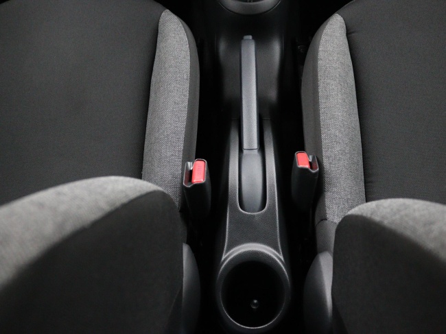 Toyota Aygo X - 1.0 VVT-i MT Play