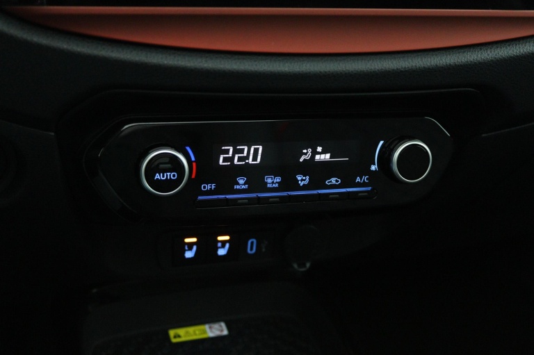 Toyota Aygo X - 1.0 VVT-i S-CVT Premium 7