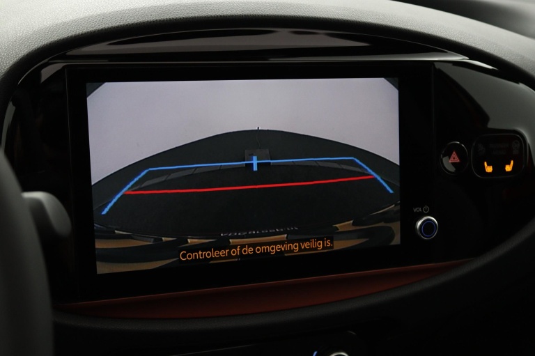 Toyota Aygo X - 1.0 VVT-i S-CVT Premium 9