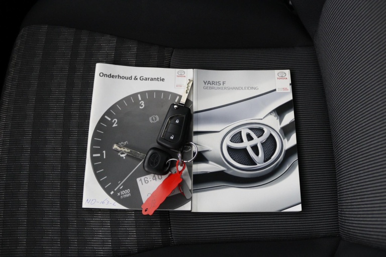 Toyota Yaris - 1.3 VVT-i Trend 11