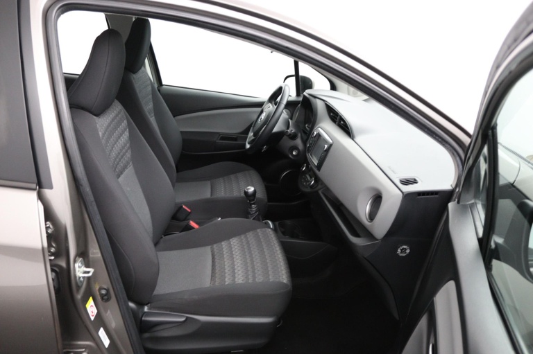 Toyota Yaris - 1.3 VVT-i Trend 22