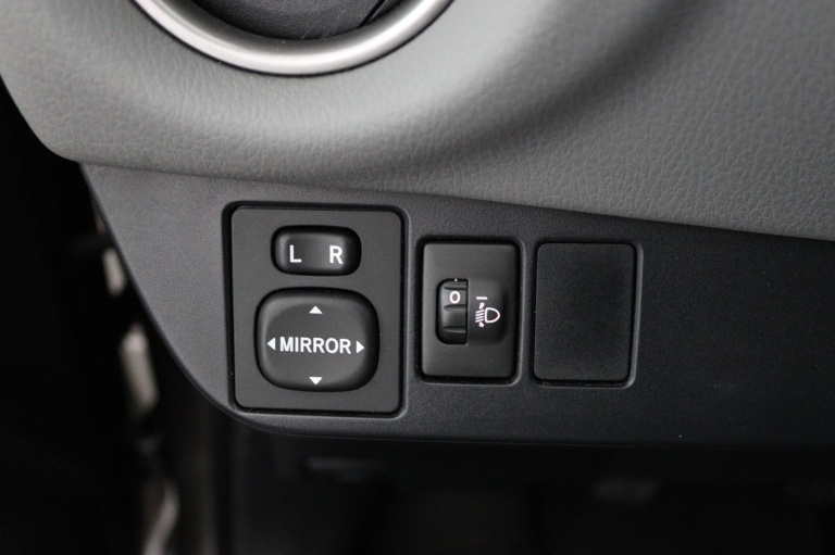 Toyota Yaris - 1.3 VVT-i Trend 30