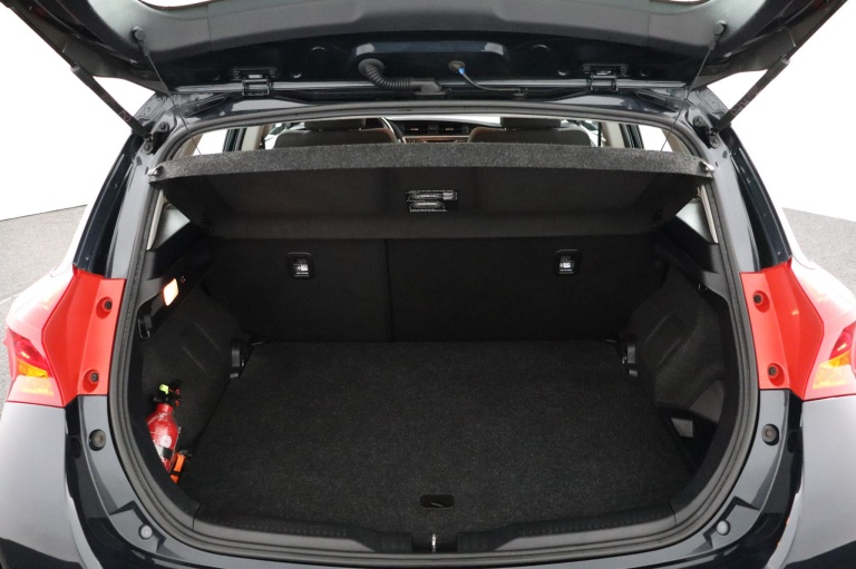 Toyota Auris - 1.8 Hybrid Dynamic 19