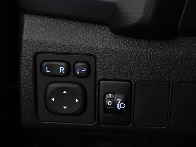 Toyota Auris - 1.8 Hybrid Dynamic