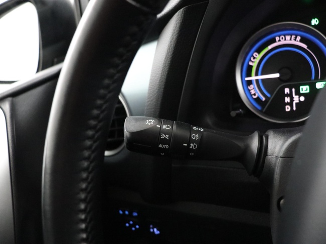 Toyota Auris - 1.8 Hybrid Dynamic