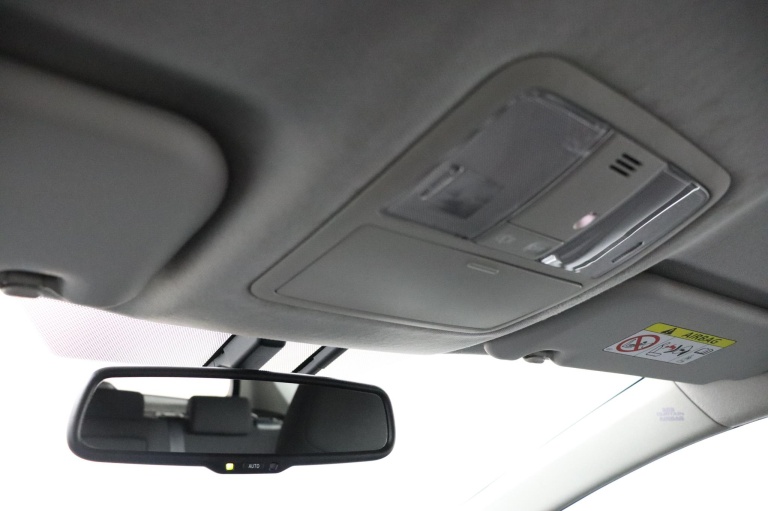 Toyota Auris - 1.8 Hybrid Dynamic 29