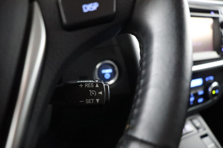 Toyota Auris - 1.8 Hybrid Dynamic 35