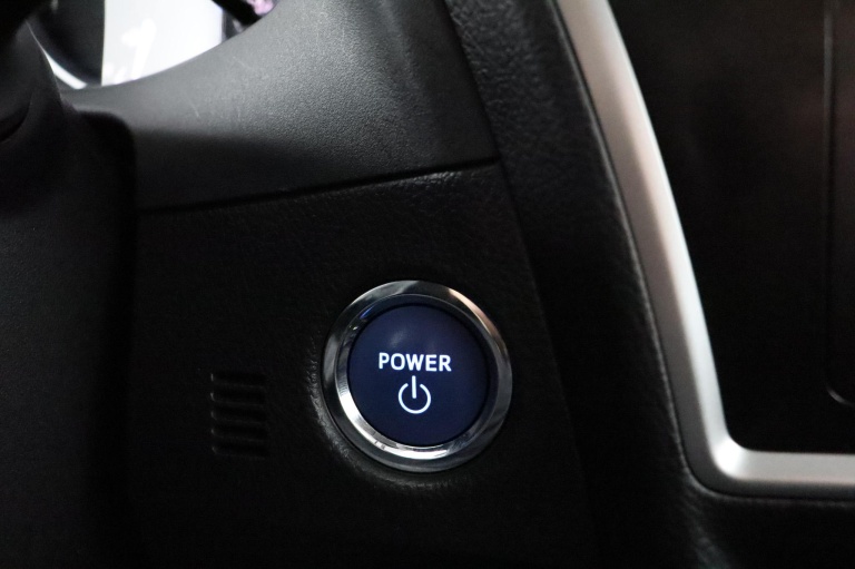 Toyota Auris - 1.8 Hybrid Dynamic 36