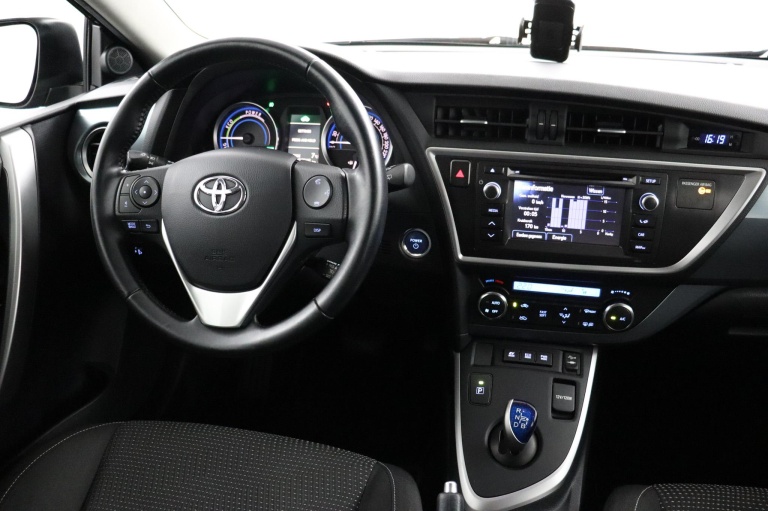 Toyota Auris - 1.8 Hybrid Dynamic 41
