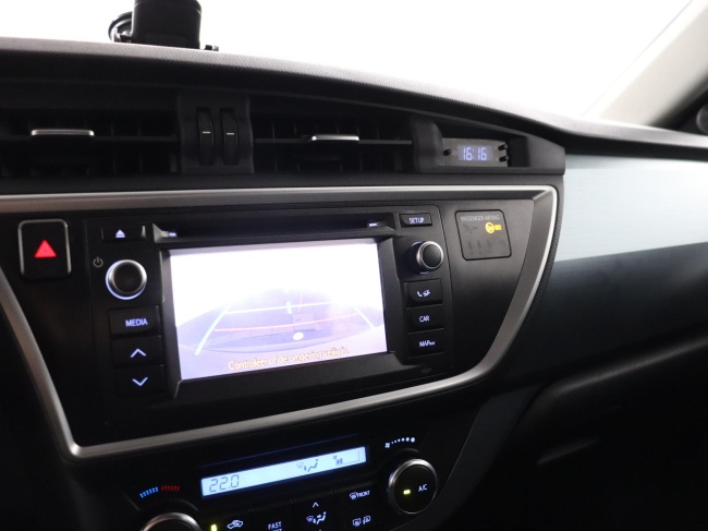 Toyota Auris - 1.8 Hybrid Dynamic