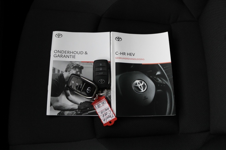 Toyota C-HR - 1.8 Hybrid 140 First Edition 11