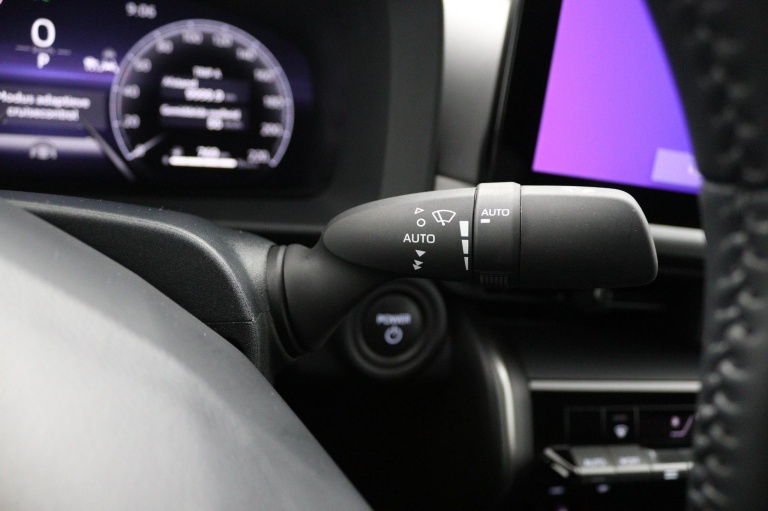 Toyota C-HR - 1.8 Hybrid 140 First Edition 31