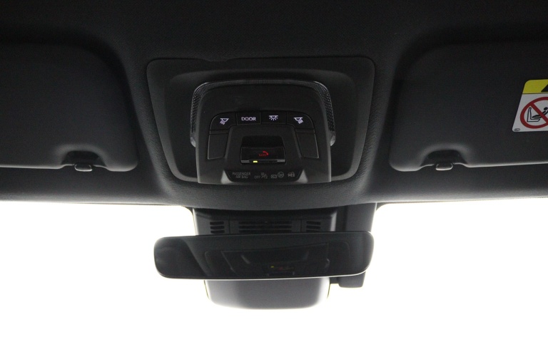 Toyota C-HR - 1.8 Hybrid 140 First Edition 32