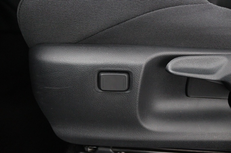 Toyota C-HR - 1.8 Hybrid 140 First Edition 38