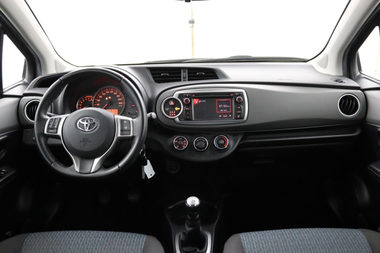 Toyota Yaris - 1.0 VVT-i Aspiration 11
