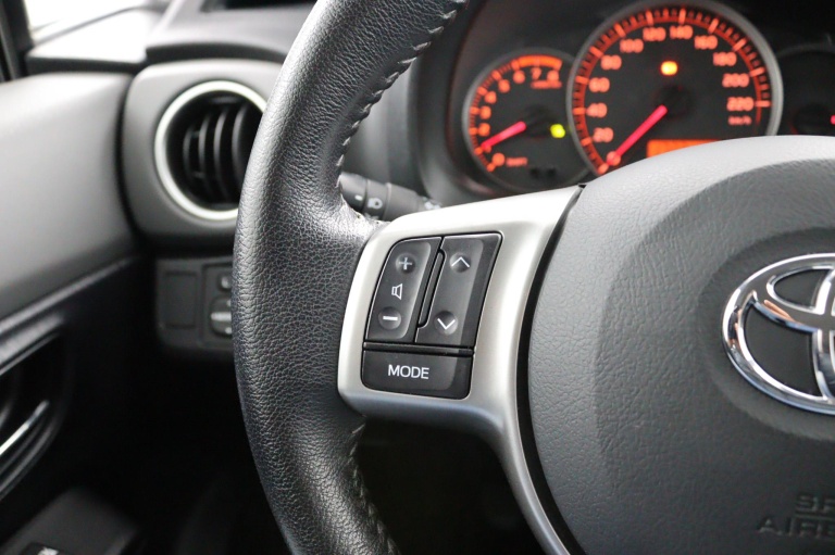 Toyota Yaris - 1.0 VVT-i Aspiration 17